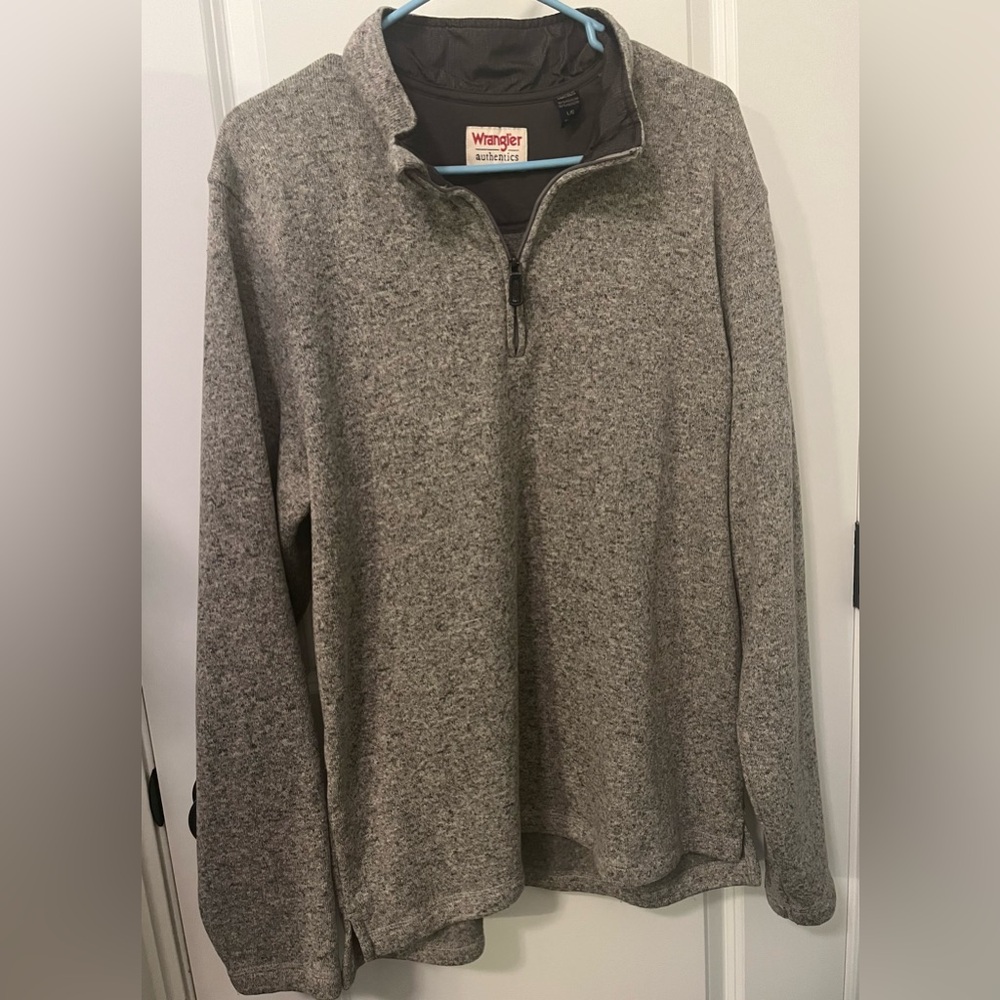 Wrangler authentics Men’s large Heather Gray Quarter zip pull over